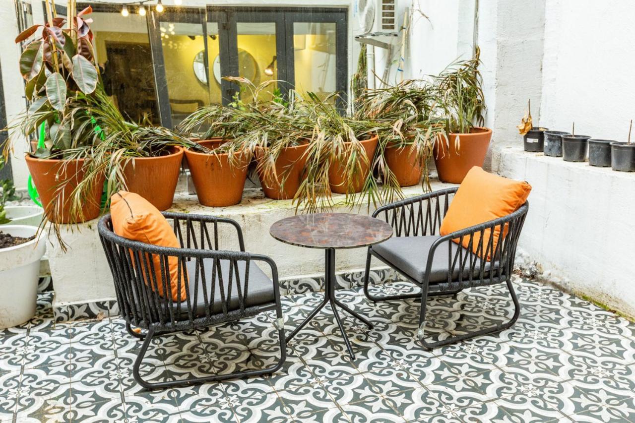 Excellent Flat With Lovely Backyard In Cihangir Istambul Exterior foto